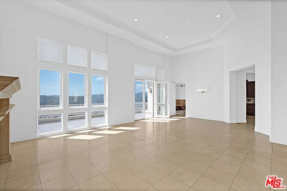 16646 Calle Brittany Pacific Palisades, CA 90272