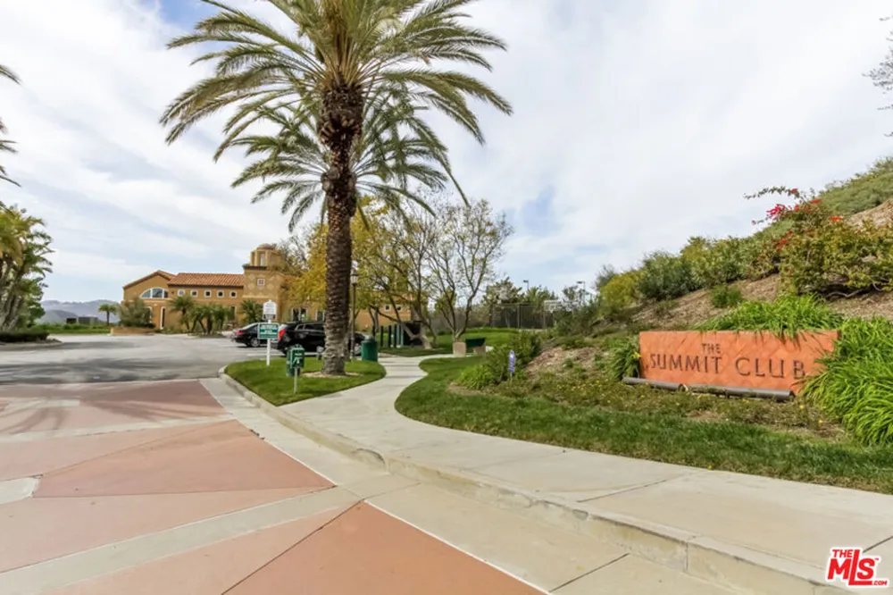 16646 Calle Brittany Pacific Palisades, CA 90272