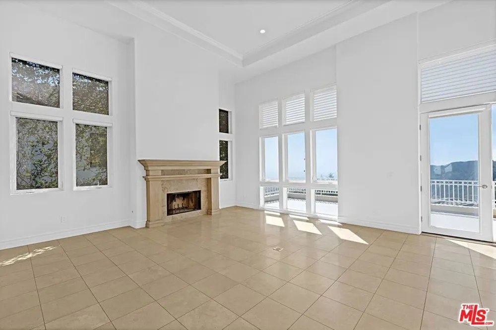 16646 Calle Brittany Pacific Palisades, CA 90272