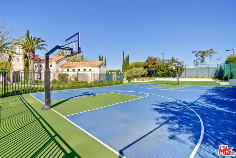 16646 Calle Brittany Pacific Palisades, CA 90272