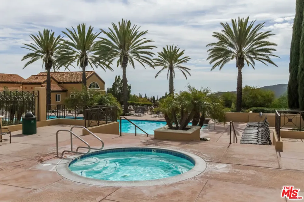 16646 Calle Brittany Pacific Palisades, CA 90272
