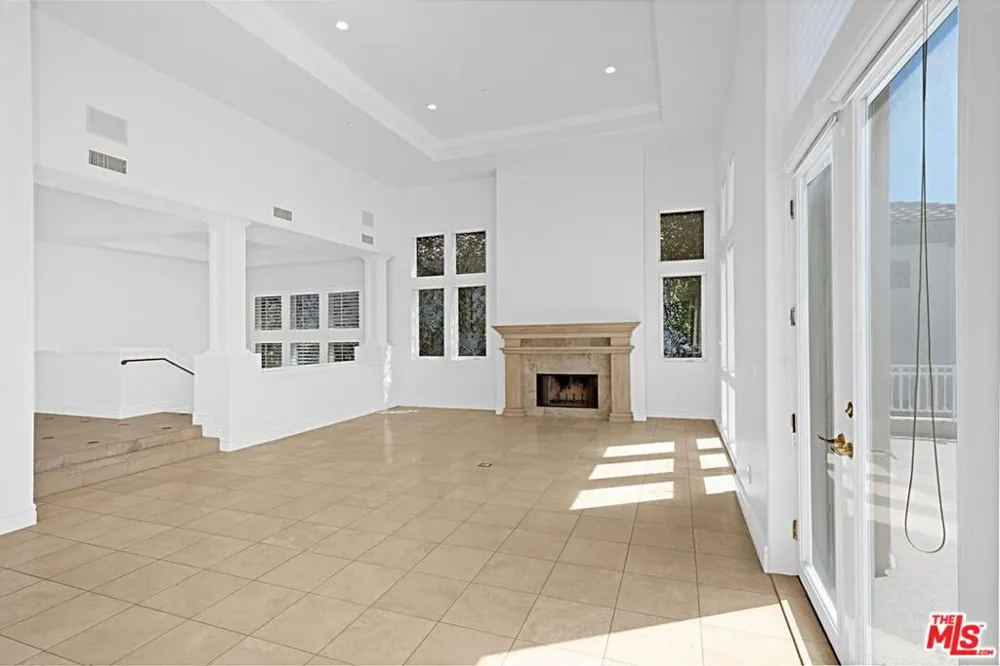 16646 Calle Brittany Pacific Palisades, CA 90272