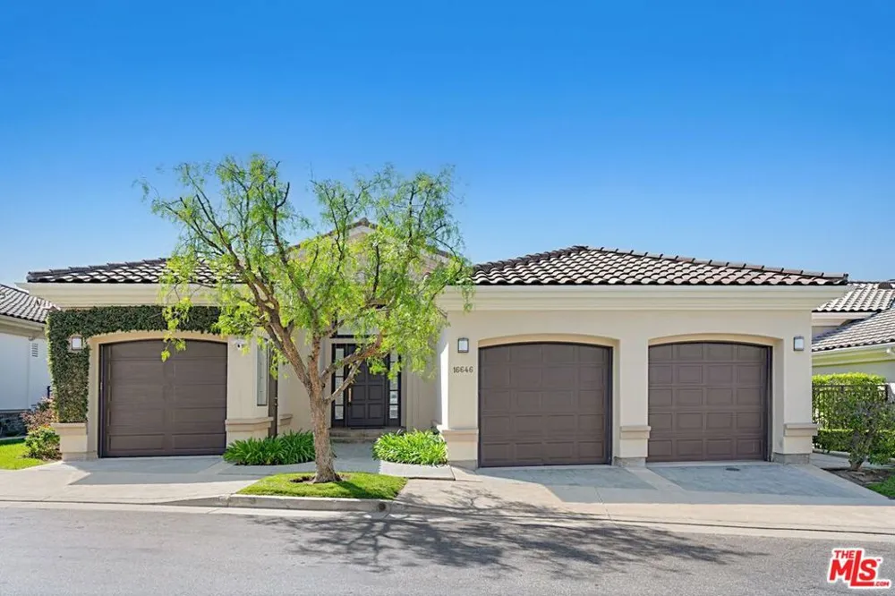 16646 Calle Brittany Pacific Palisades, CA 90272