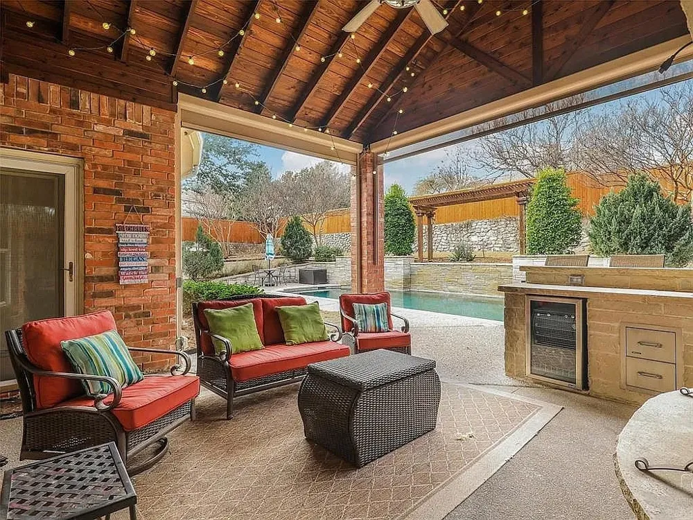 708 Hackberry Ridge Drive McKinney, TX 75072