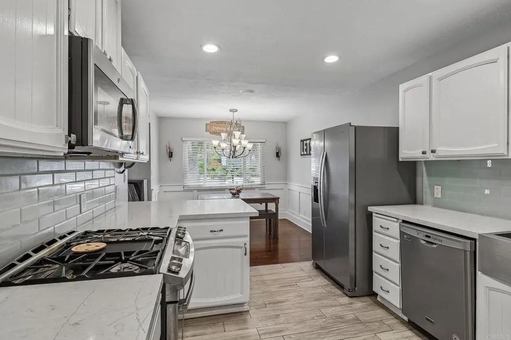 9535 Lakeview Drive La Mesa, CA 91942
