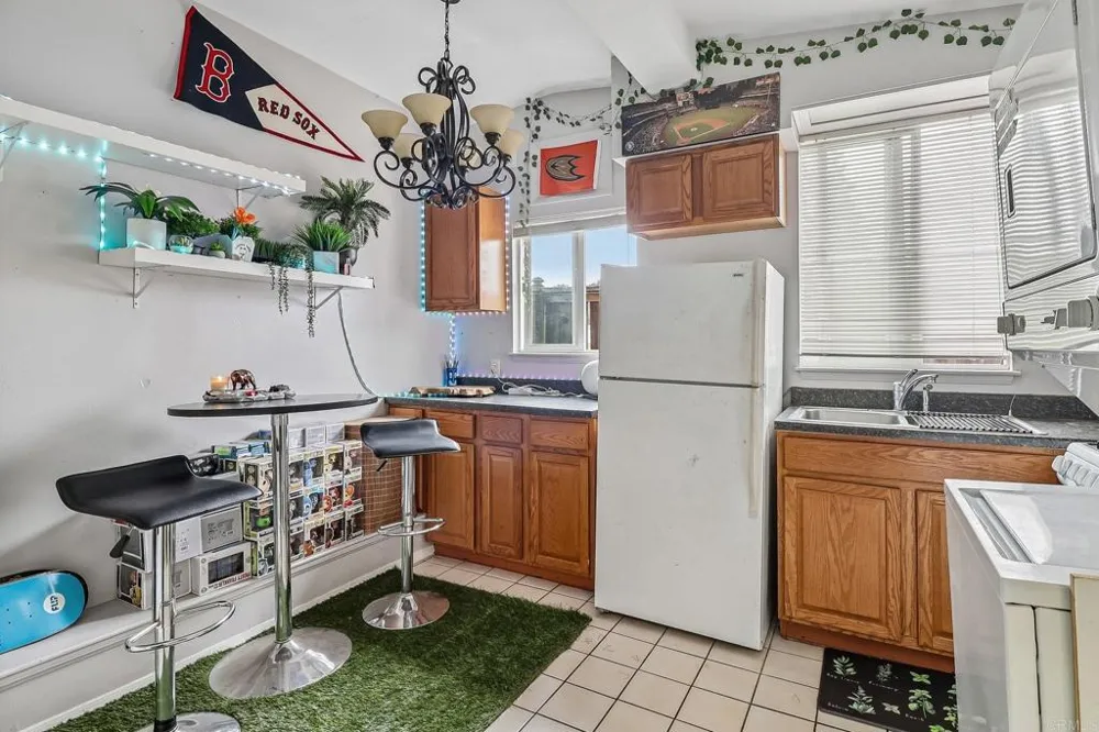 9535 Lakeview Drive La Mesa, CA 91942