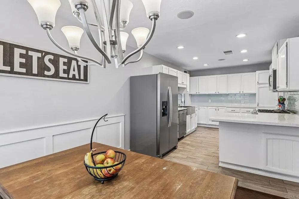9535 Lakeview Drive La Mesa, CA 91942