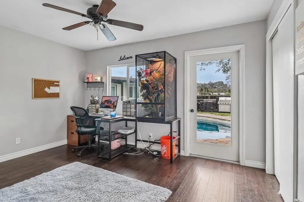 9535 Lakeview Drive La Mesa, CA 91942