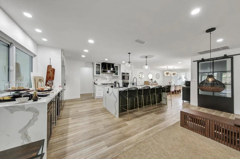169 Via De Laurencio Chula Vista, CA 91910