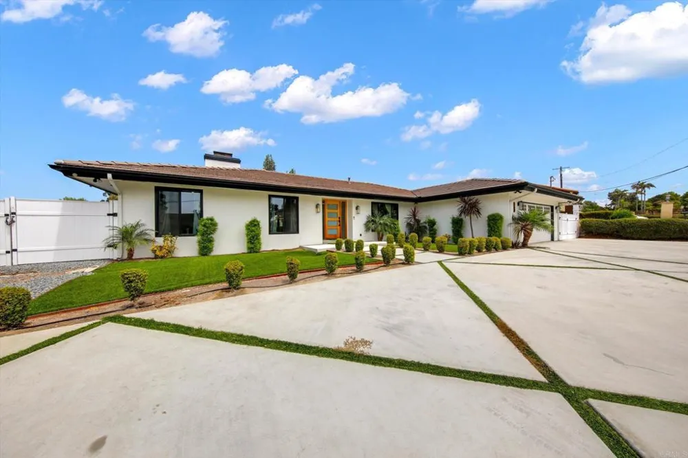 169 Via De Laurencio Chula Vista, CA 91910