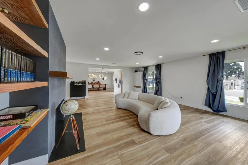 169 Via De Laurencio Chula Vista, CA 91910