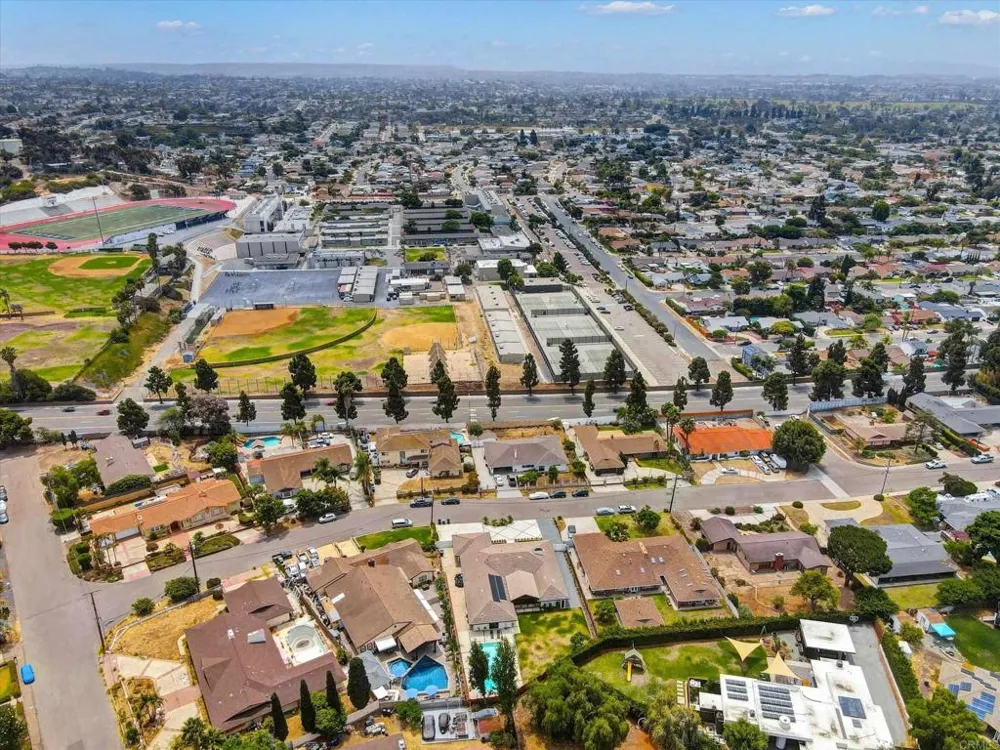 169 Via De Laurencio Chula Vista, CA 91910
