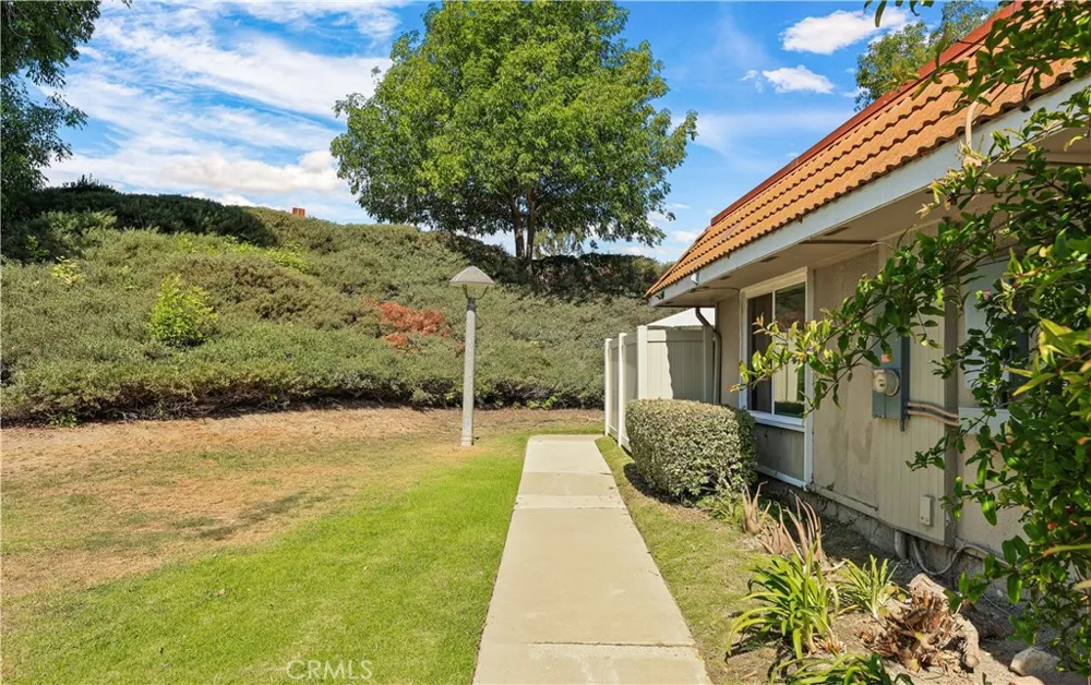 23496 Los Adornos Aliso Viejo, CA 92656