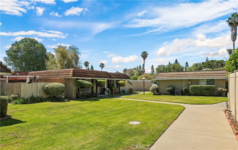 23496 Los Adornos Aliso Viejo, CA 92656