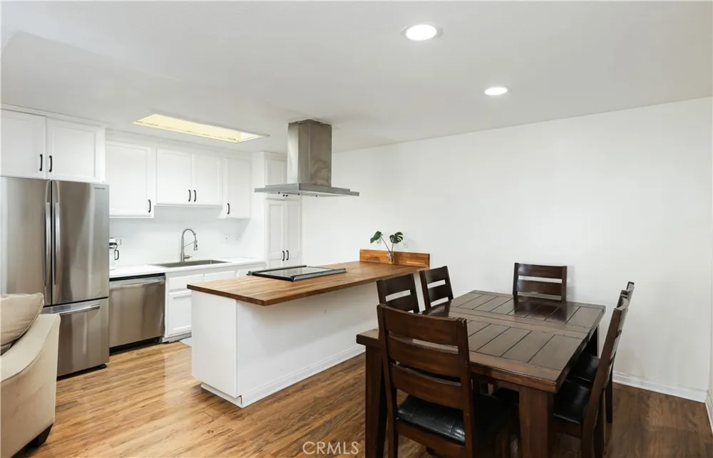 23496 Los Adornos Aliso Viejo, CA 92656