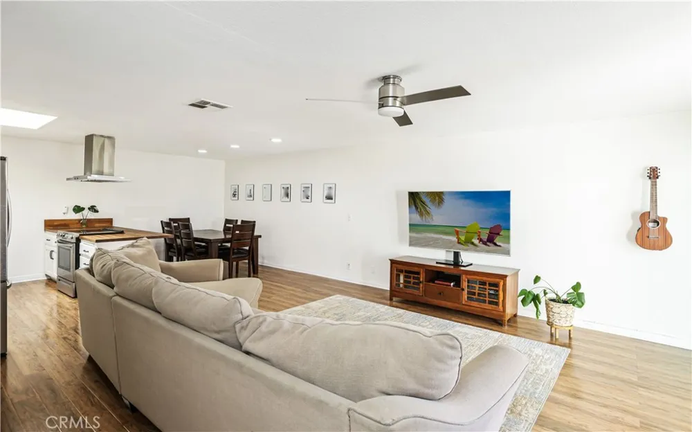 23496 Los Adornos Aliso Viejo, CA 92656