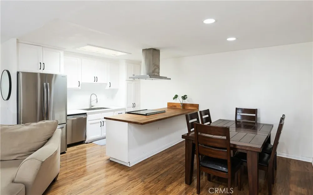 23496 Los Adornos Aliso Viejo, CA 92656