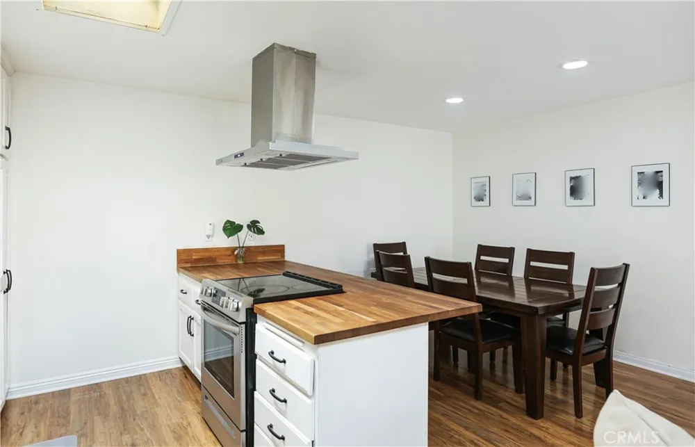 23496 Los Adornos Aliso Viejo, CA 92656