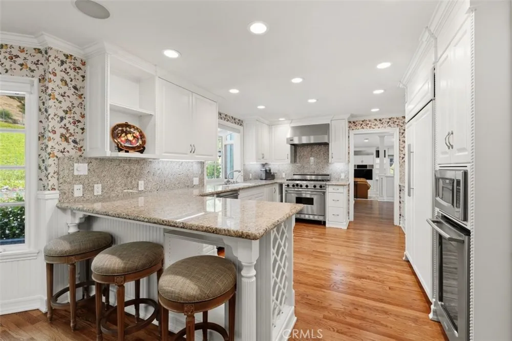 8201 Quiet Hills Court West Hills, CA 91304