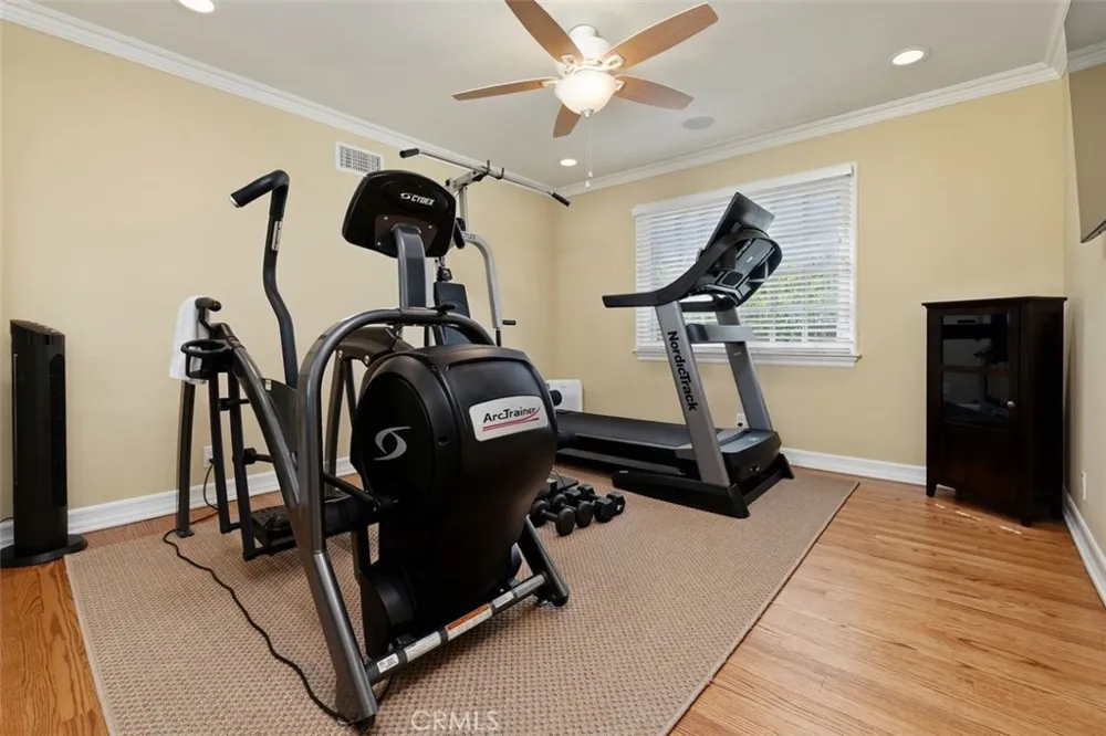 8201 Quiet Hills Court West Hills, CA 91304