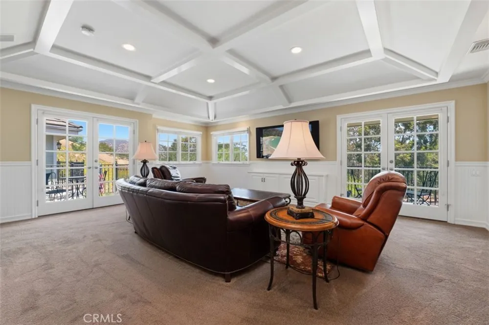 8201 Quiet Hills Court West Hills, CA 91304