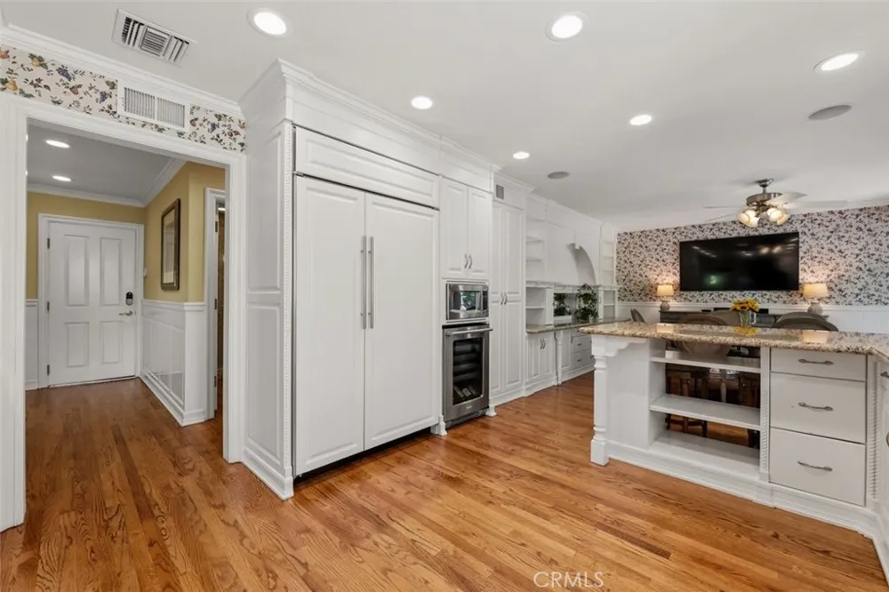8201 Quiet Hills Court West Hills, CA 91304