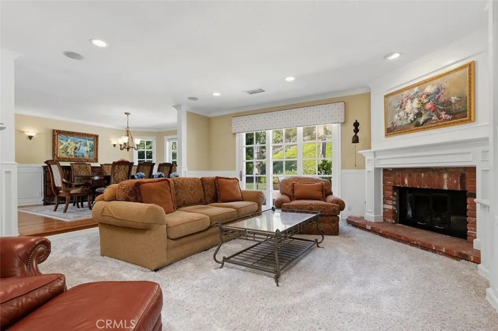 8201 Quiet Hills Court West Hills, CA 91304