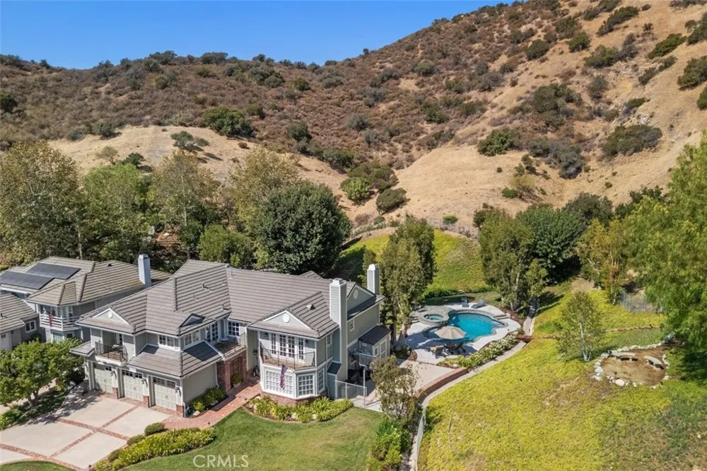 8201 Quiet Hills Court West Hills, CA 91304