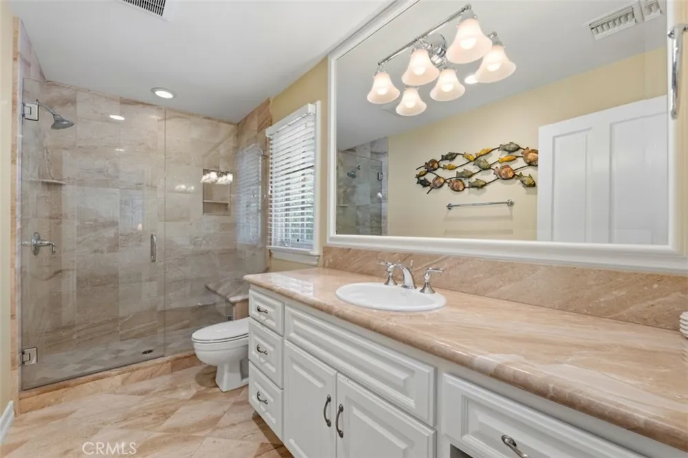 8201 Quiet Hills Court West Hills, CA 91304