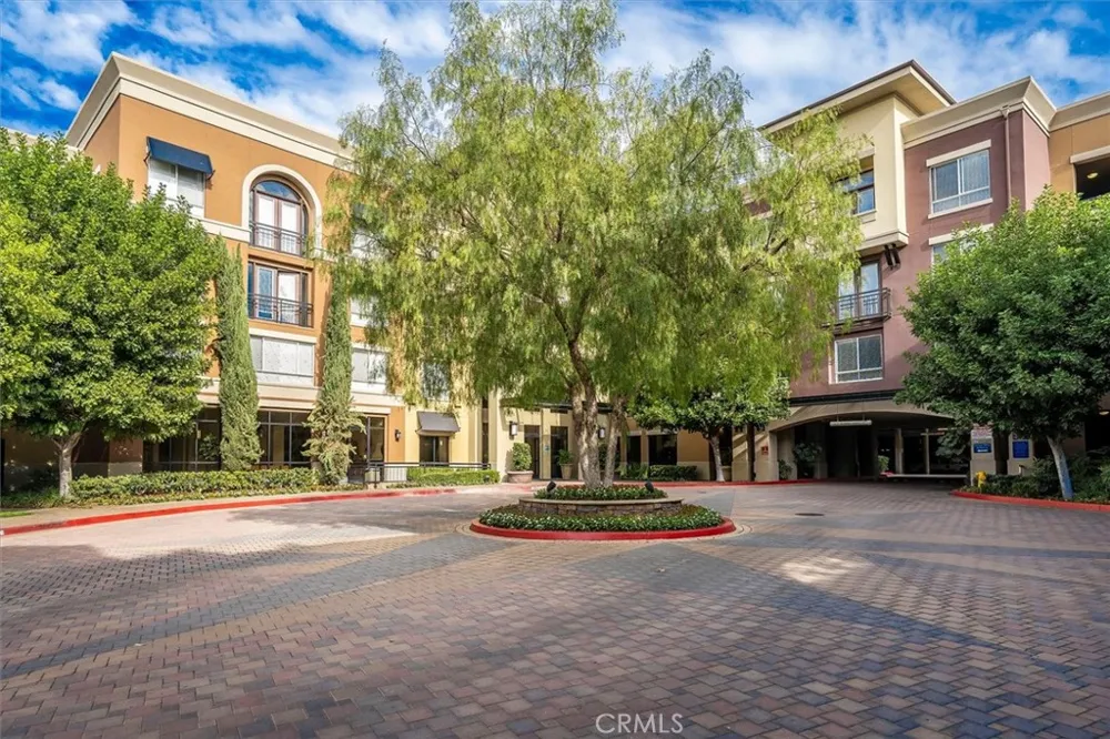 24535 Town Center Drive #6402 Valencia, CA 91355