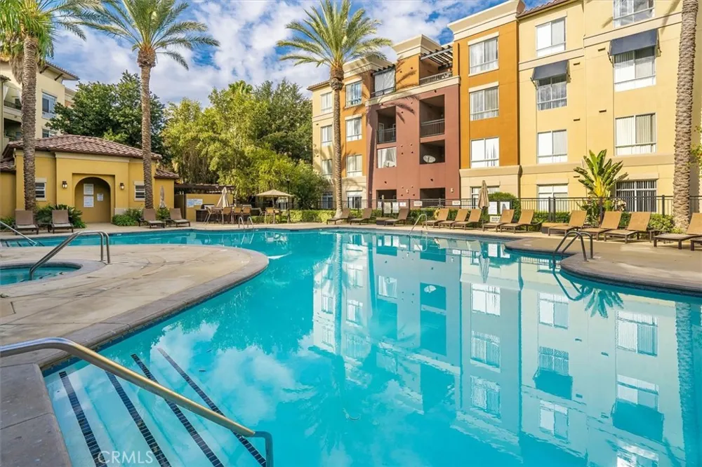 24535 Town Center Drive #6402 Valencia, CA 91355