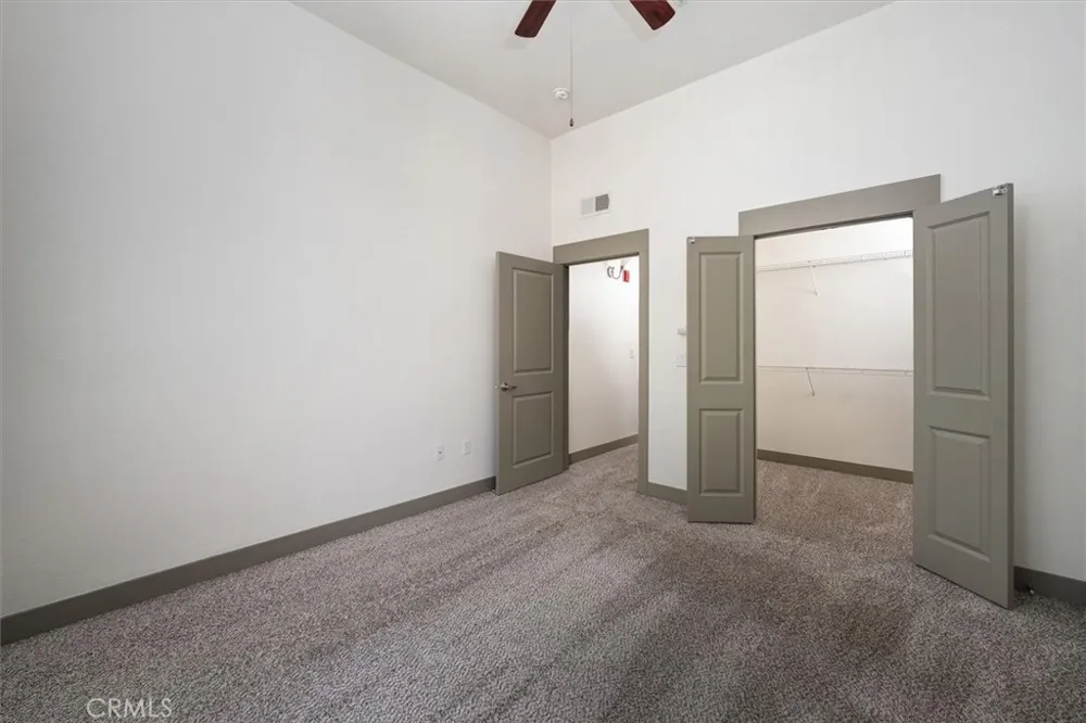 24535 Town Center Drive #6402 Valencia, CA 91355