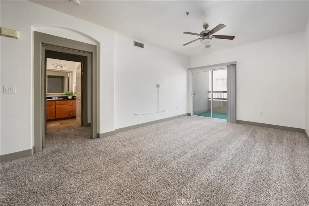 24535 Town Center Drive #6402 Valencia, CA 91355