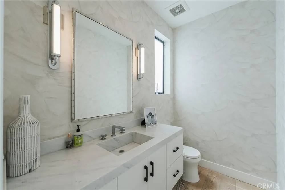 468 30th Street Manhattan Beach, CA 90266
