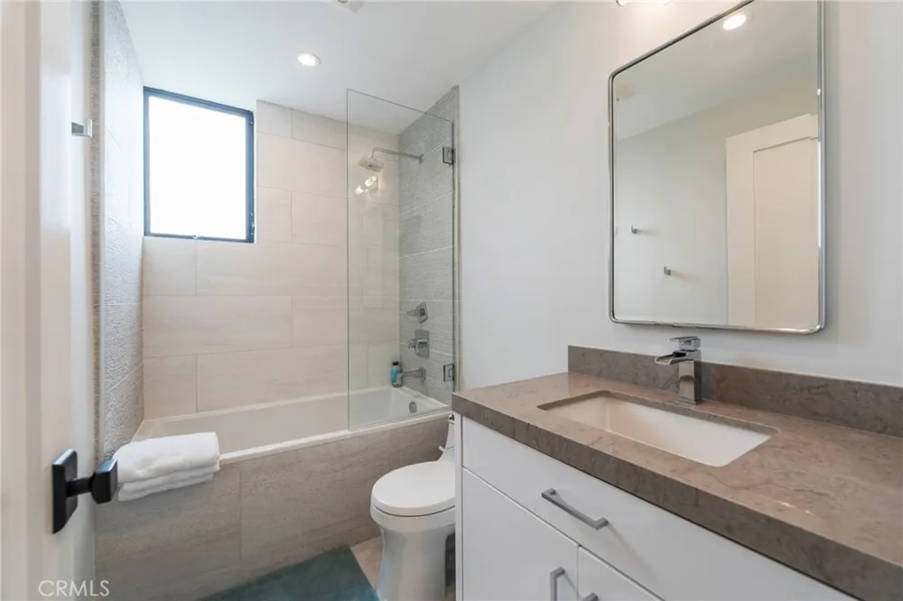 468 30th Street Manhattan Beach, CA 90266