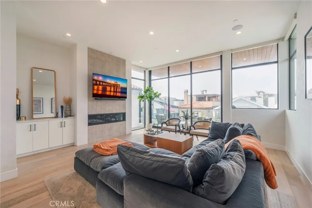 468 30th Street Manhattan Beach, CA 90266
