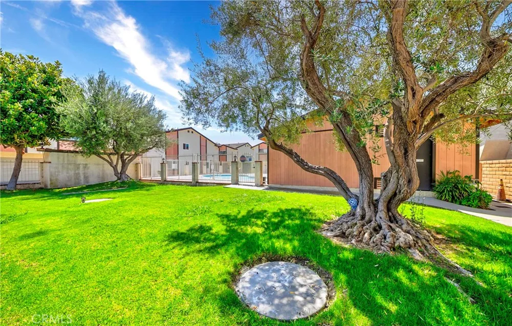 14012 Cerise Avenue Hawthorne, CA 90250