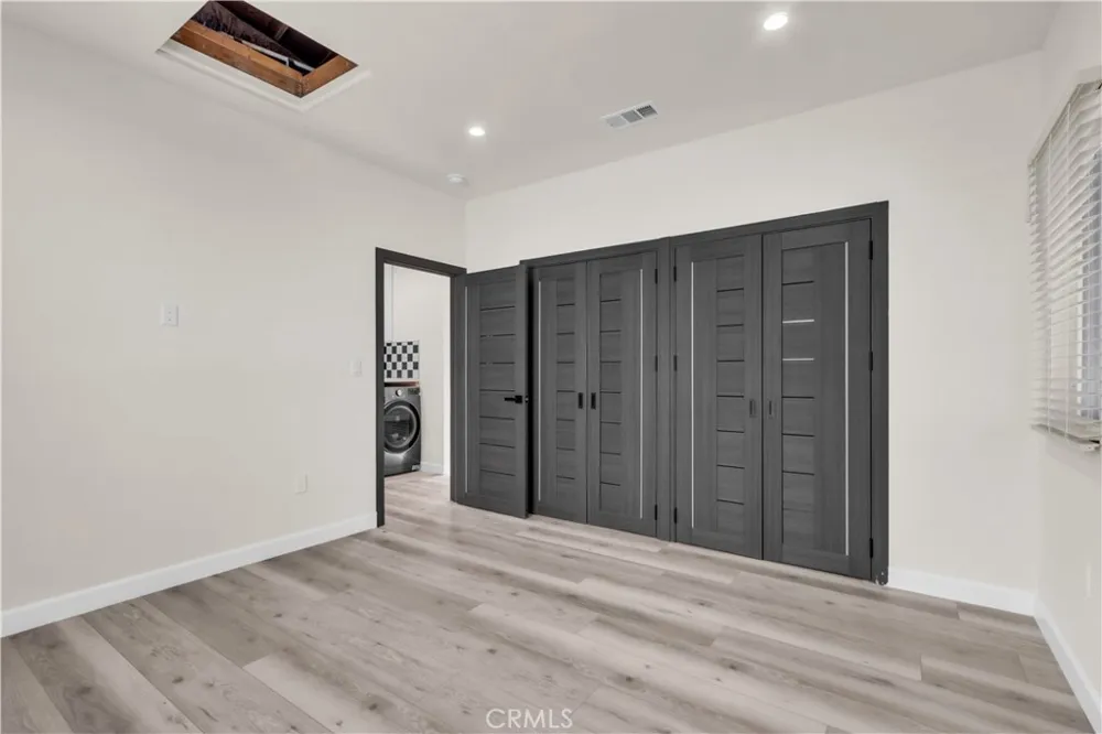 16435 Kingsbury Street Granada Hills, CA 91344