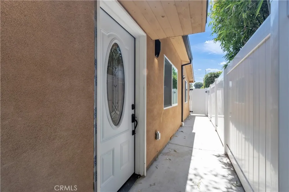 16435 Kingsbury Street Granada Hills, CA 91344