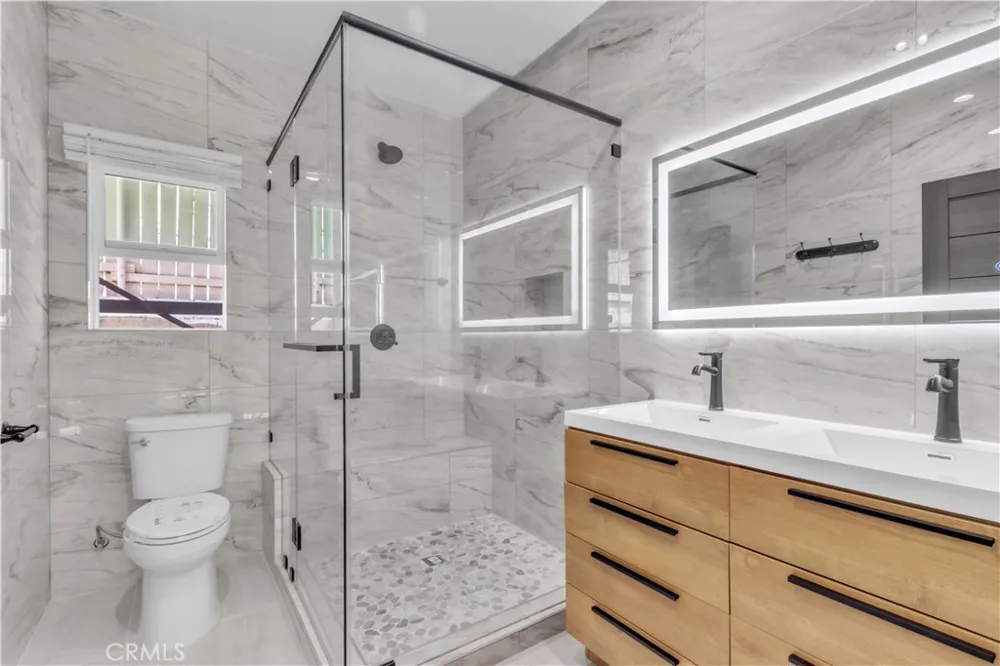 16435 Kingsbury Street Granada Hills, CA 91344