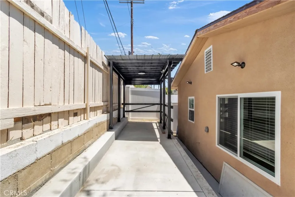 16435 Kingsbury Street Granada Hills, CA 91344