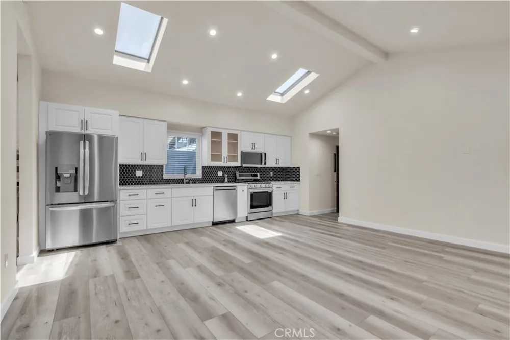 16435 Kingsbury Street Granada Hills, CA 91344