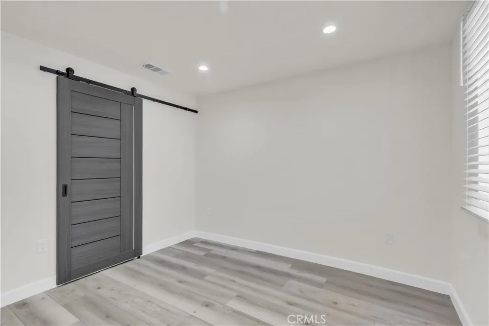 16435 Kingsbury Street Granada Hills, CA 91344