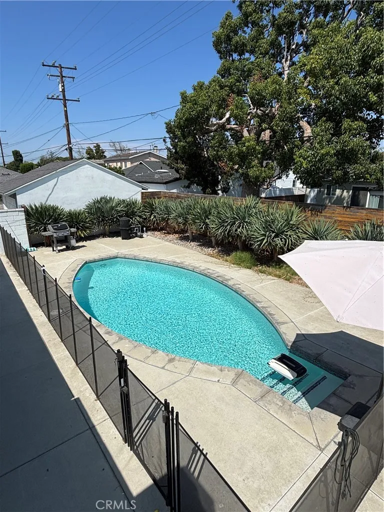 2080 Mcnab Long Beach, CA 90815