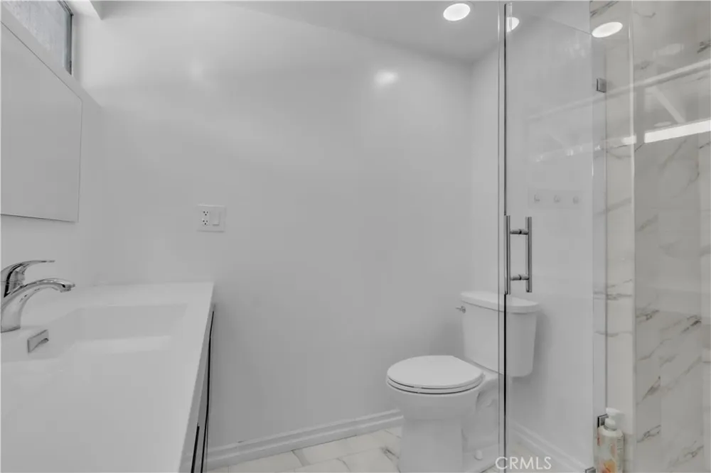 16433 Kingsbury Street Granada Hills, CA 91344