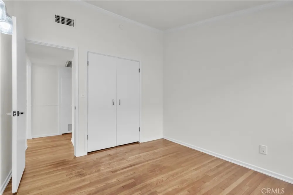 16433 Kingsbury Street Granada Hills, CA 91344