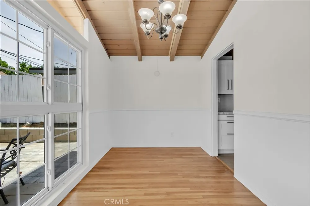 16433 Kingsbury Street Granada Hills, CA 91344