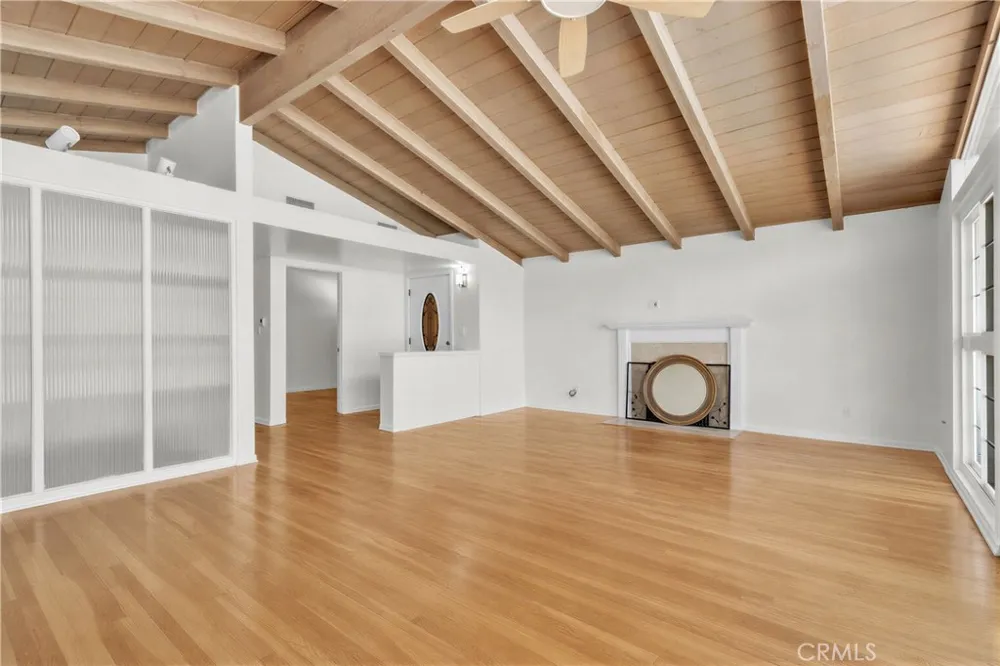 16433 Kingsbury Street Granada Hills, CA 91344