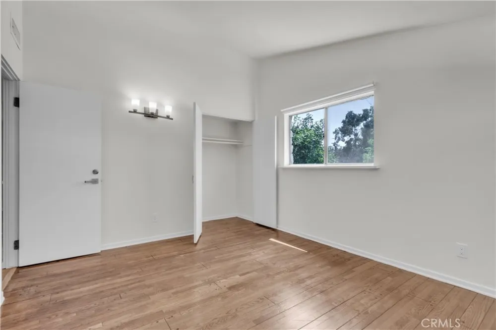 16433 Kingsbury Street Granada Hills, CA 91344