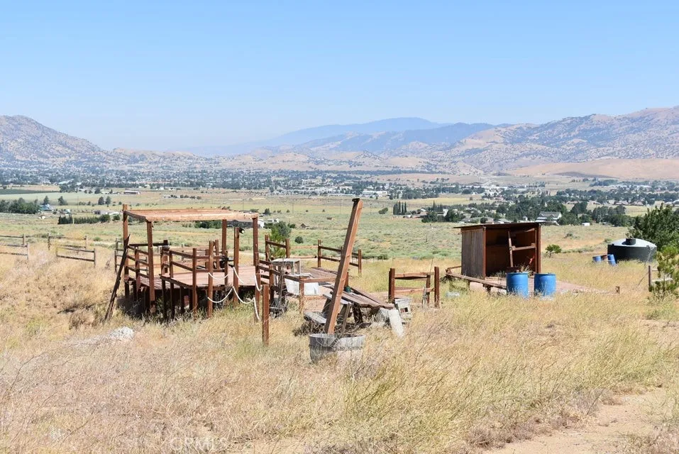 19201 Ottawa Drive Tehachapi, CA 93561